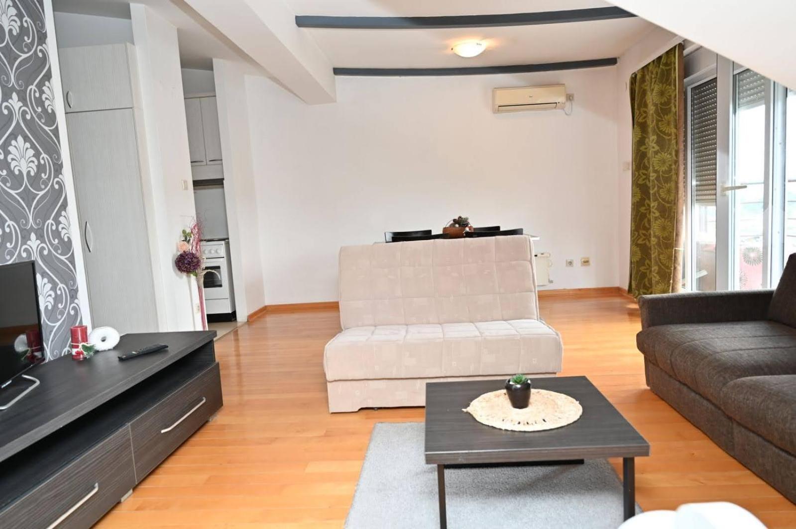 Garmani Lägenhet Vrnjačka Banja Exteriör bild